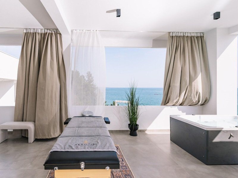 Akrotiri Olympus Luxury Suites 43