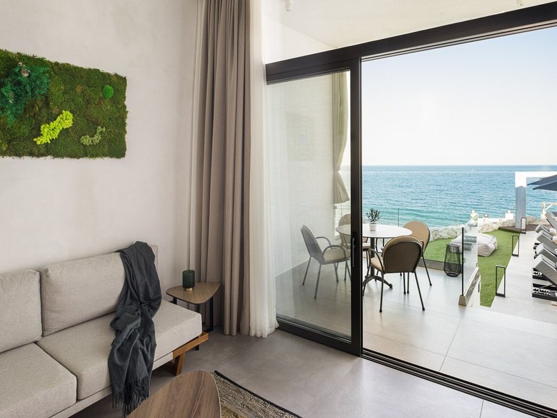 Akrotiri Olympus Luxury Suites 46