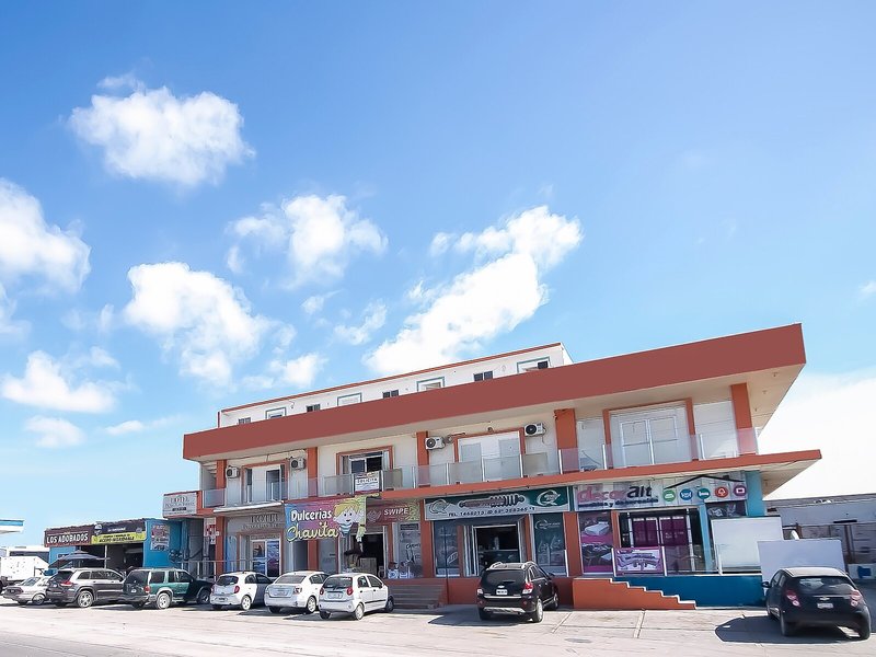 OYO Hotel Plaza Las Torres, Cabo San Lucas 1