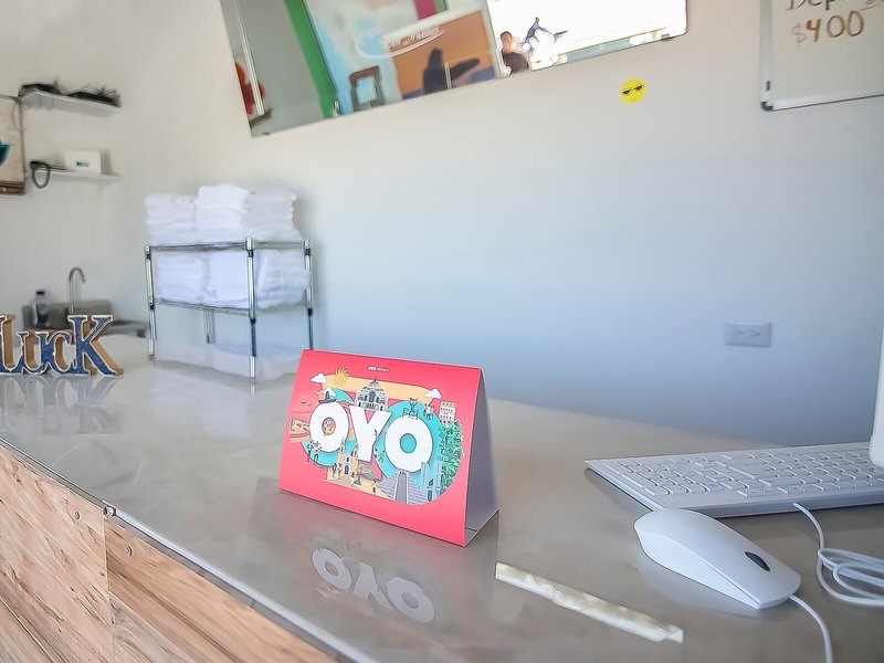 OYO Hotel Plaza Las Torres, Cabo San Lucas 6