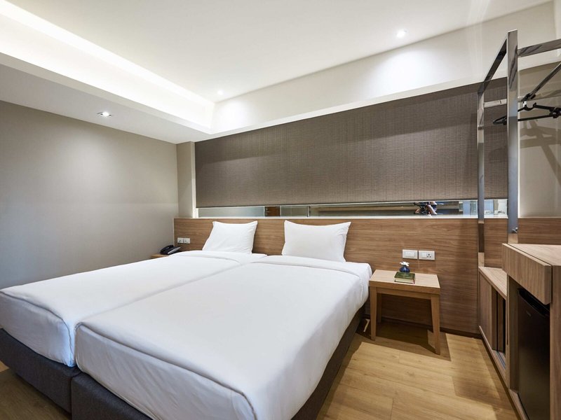 Almas Hotel Bangkok 16