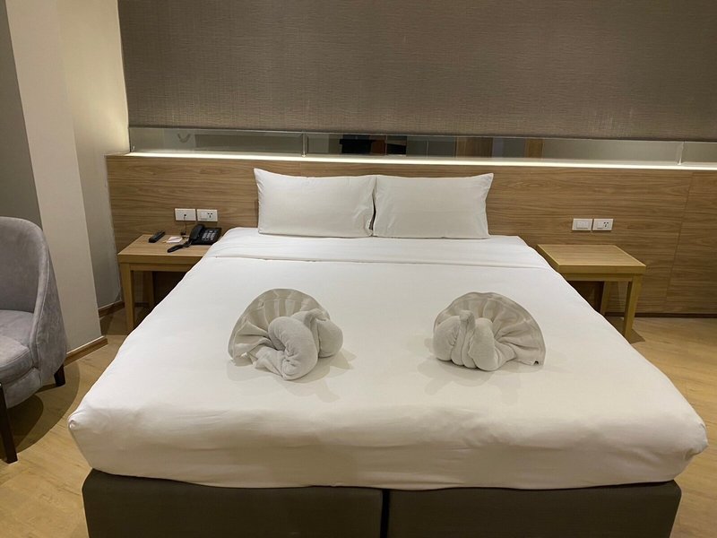 Almas Hotel Bangkok 19