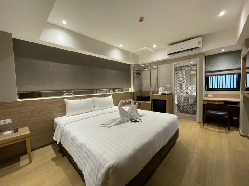 Almas Hotel Bangkok 26