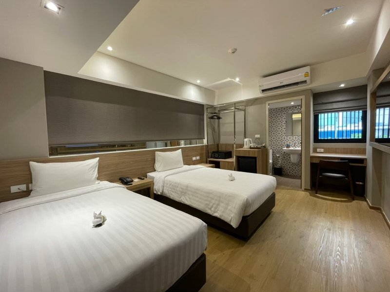 Almas Hotel Bangkok 34