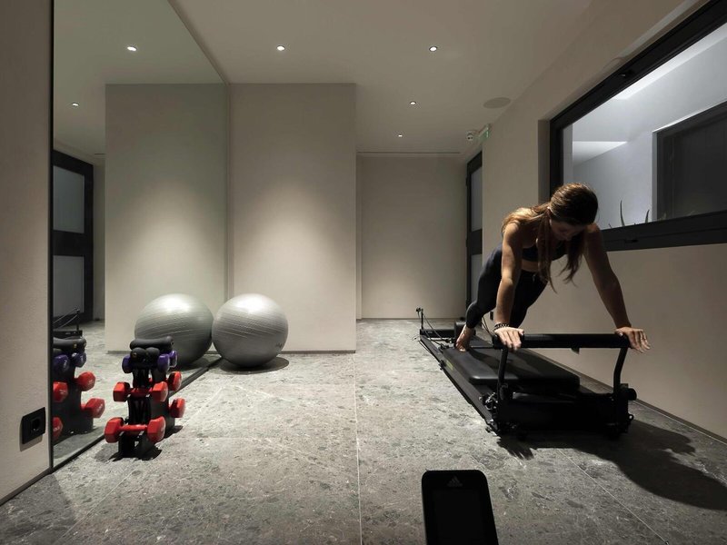 Cubic Hotel 19