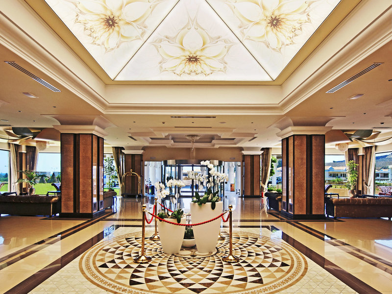 La Marquise Luxury Resort Complex 11