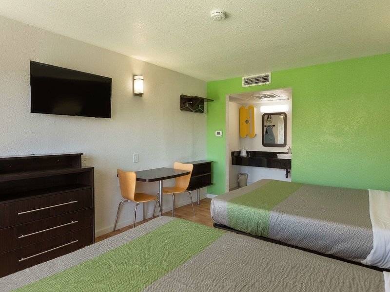 Studio 6 Barstow 8