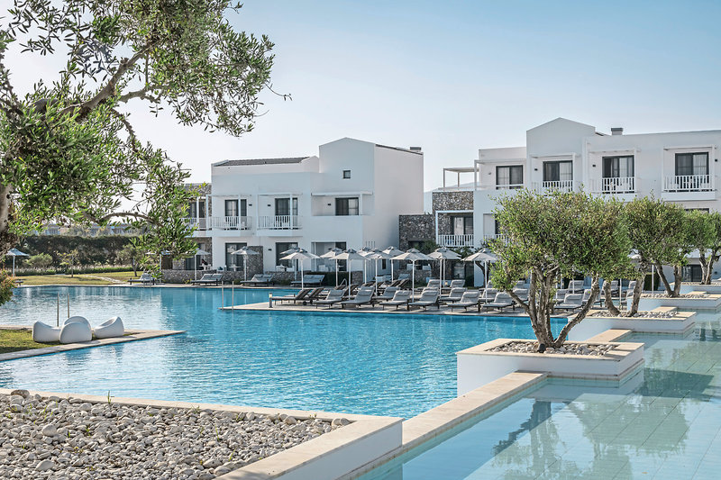 Diamond Deluxe Hotel 1
