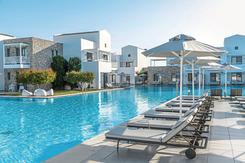 Diamond Deluxe Hotel 2