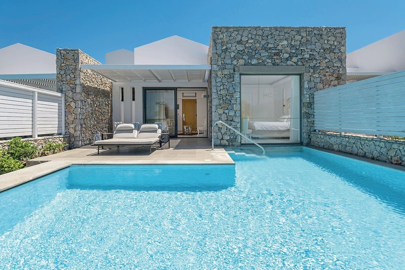 Diamond Deluxe Hotel 7