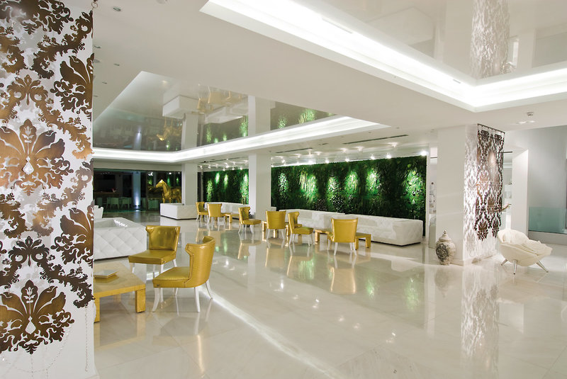 Diamond Deluxe Hotel 18