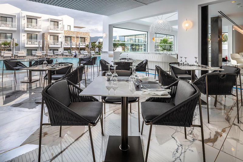 Diamond Deluxe Hotel 19