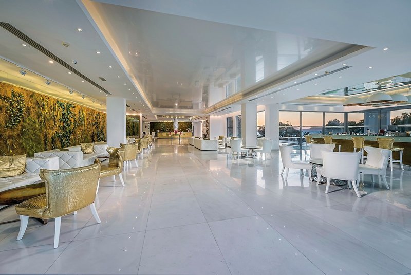 Diamond Deluxe Hotel 22