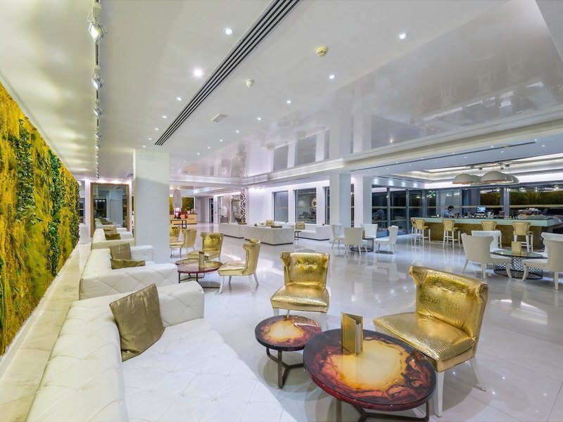 Diamond Deluxe Hotel 19