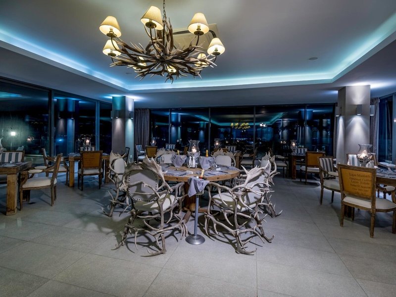 Diamond Deluxe Hotel 31