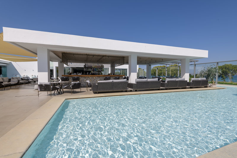 Diamond Deluxe Hotel 3