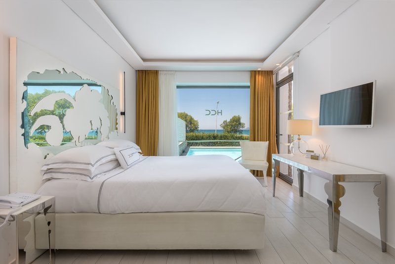 Diamond Deluxe Hotel 9