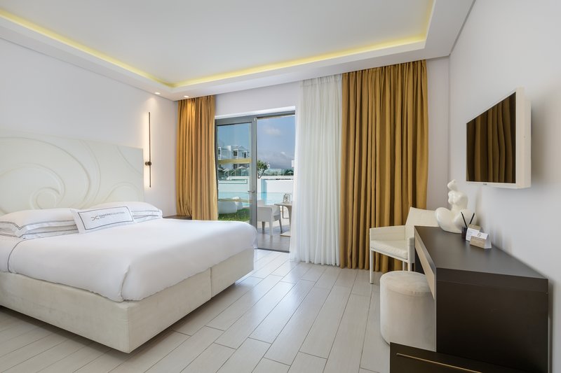 Diamond Deluxe Hotel 17