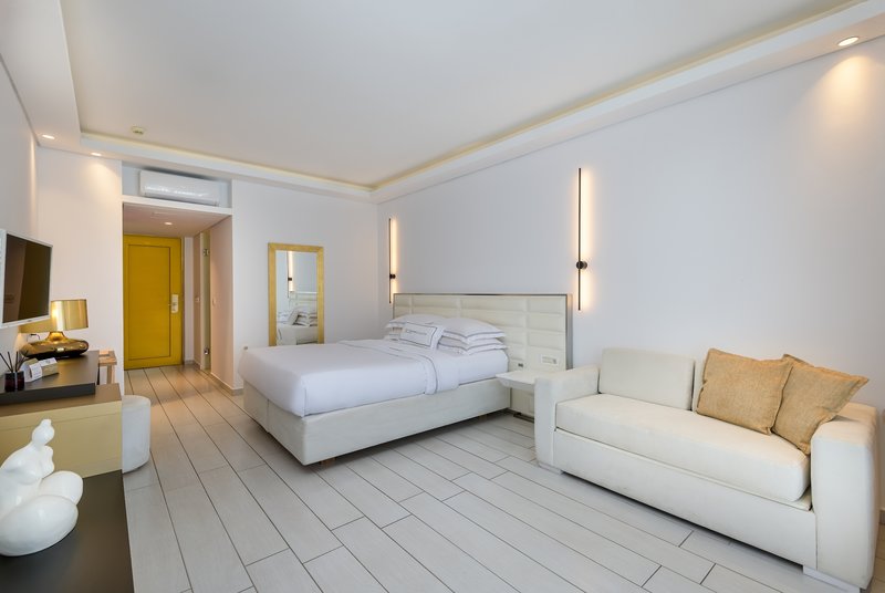 Diamond Deluxe Hotel 20