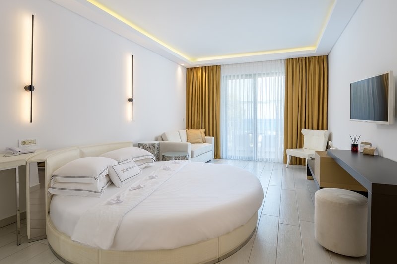 Diamond Deluxe Hotel 22