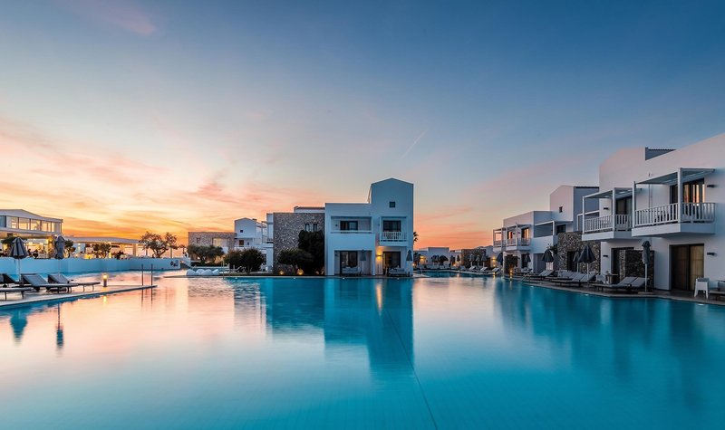 Diamond Deluxe Hotel 11