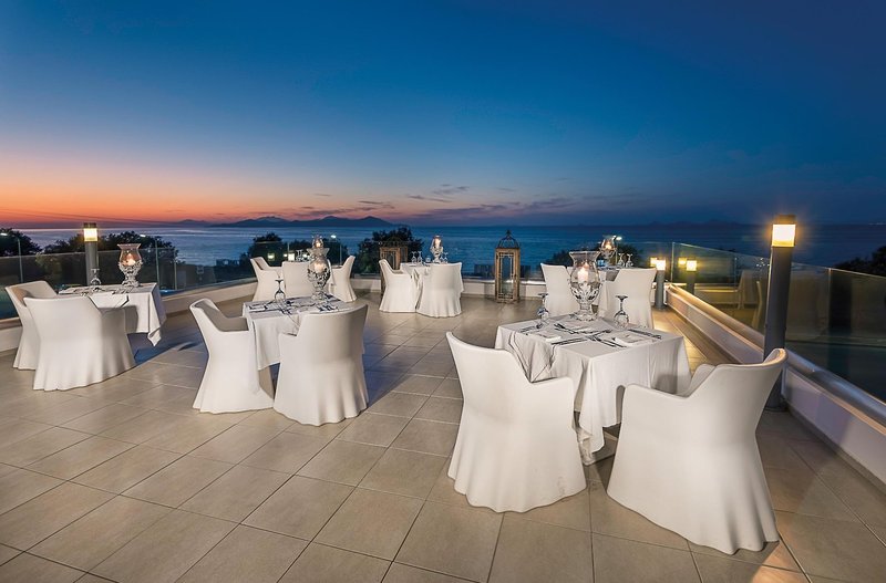 Diamond Deluxe Hotel 12
