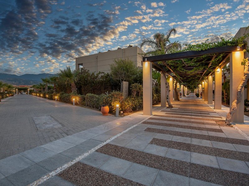 Astir Odysseus Resort & Spa 5