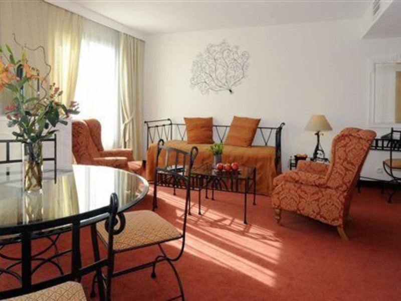 Avignon Grand Hotel 10