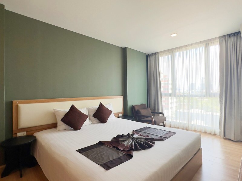 Ramada by Wyndham Ten Ekamai Residences 16