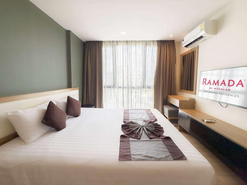 Ramada by Wyndham Ten Ekamai Residences 18