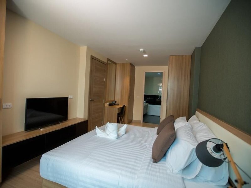 Ramada by Wyndham Ten Ekamai Residences 21