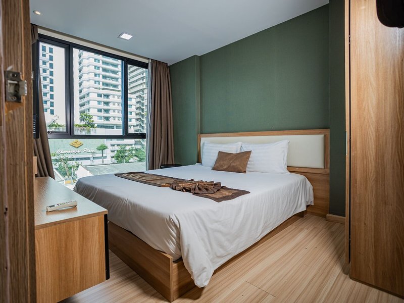 Ramada by Wyndham Ten Ekamai Residences 22