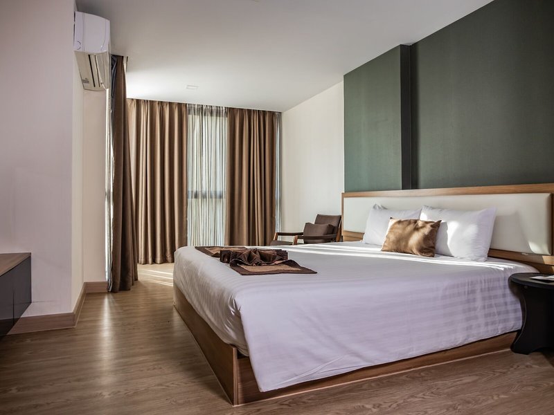 Ramada by Wyndham Ten Ekamai Residences 25