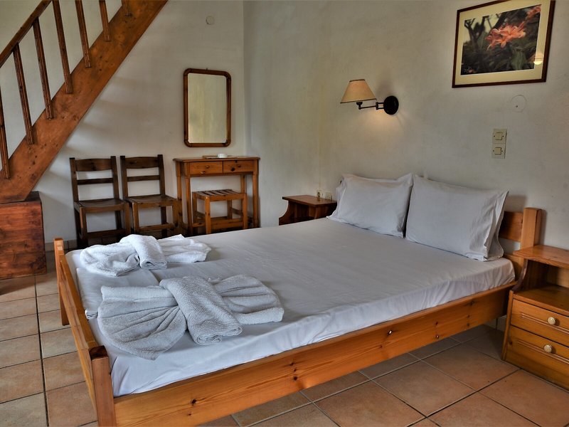 Elpida Hotel 28