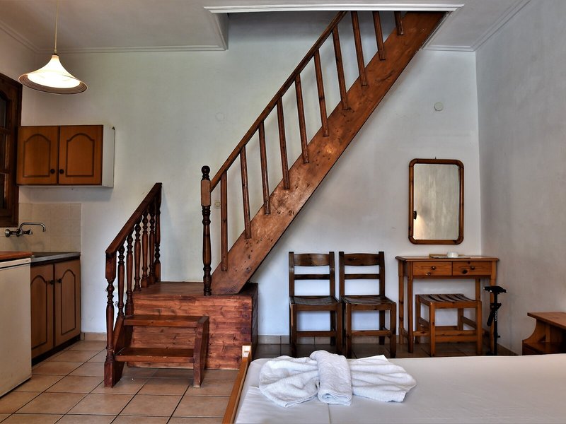 Elpida Hotel 36