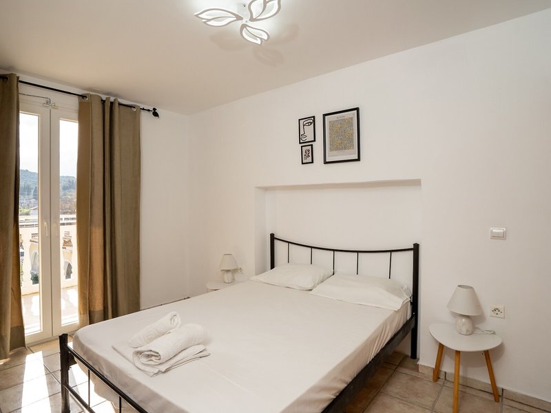 Elpida Hotel 38