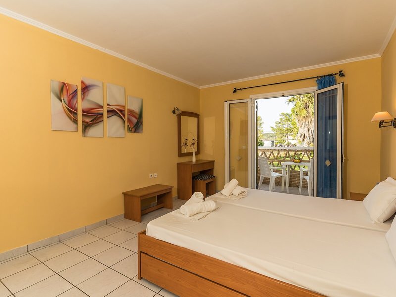 Elpida Hotel 41