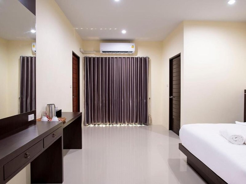 Thip Thip Hotel 25