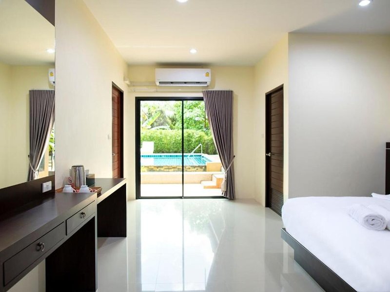 Thip Thip Hotel 27