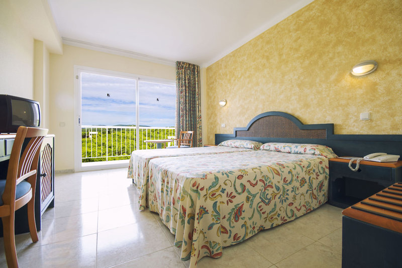 Moon Dreams Coral Beach Hotel 7