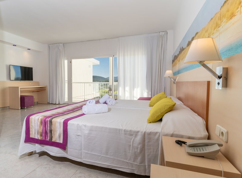 Moon Dreams Coral Beach Hotel 6