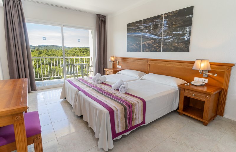 Moon Dreams Coral Beach Hotel 8