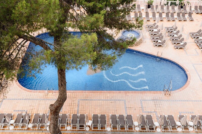 Moon Dreams Coral Beach Hotel 2