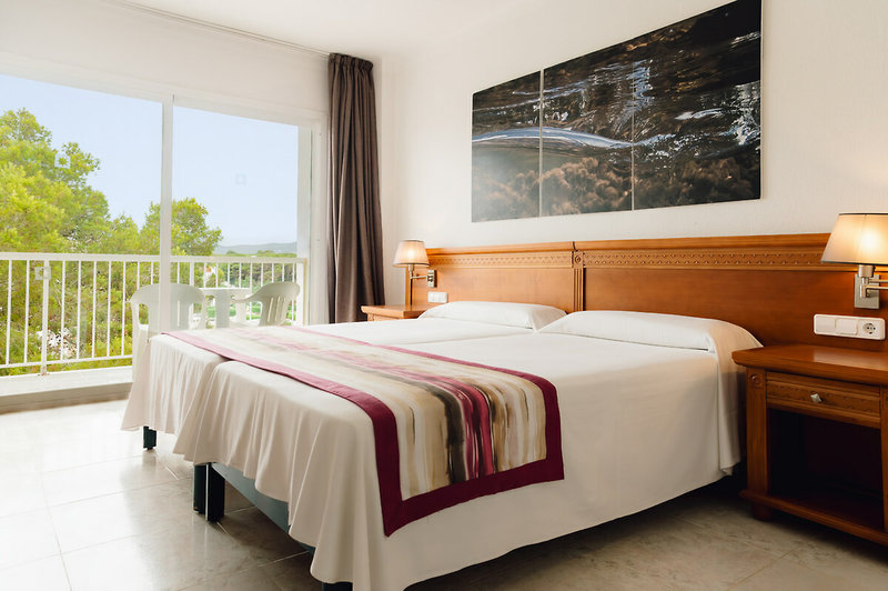 Moon Dreams Coral Beach Hotel 9