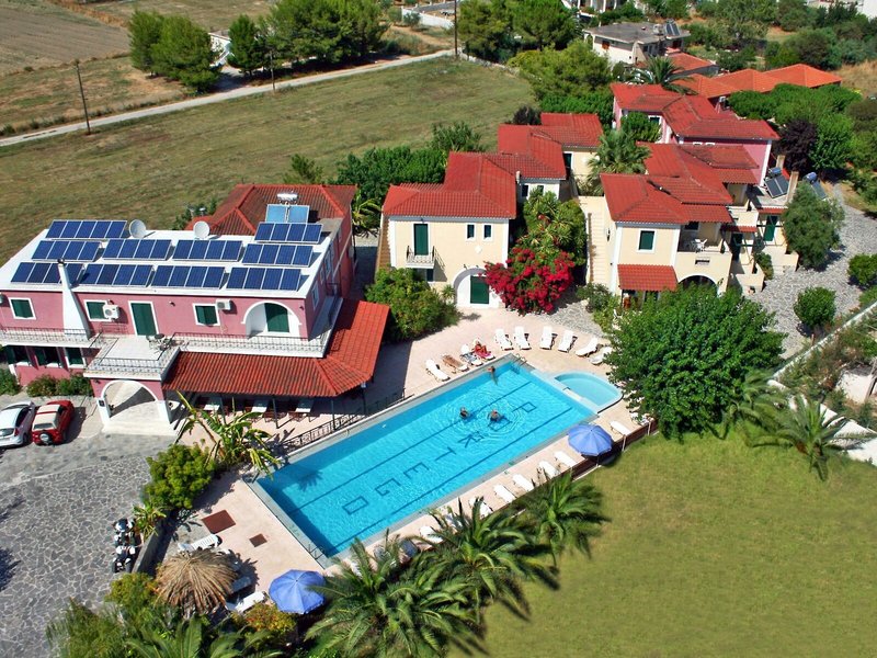 Portego Hotel & Apartments 3