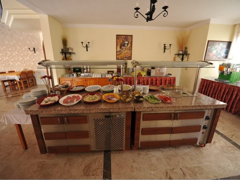 Belcehan Beach Hotel 5