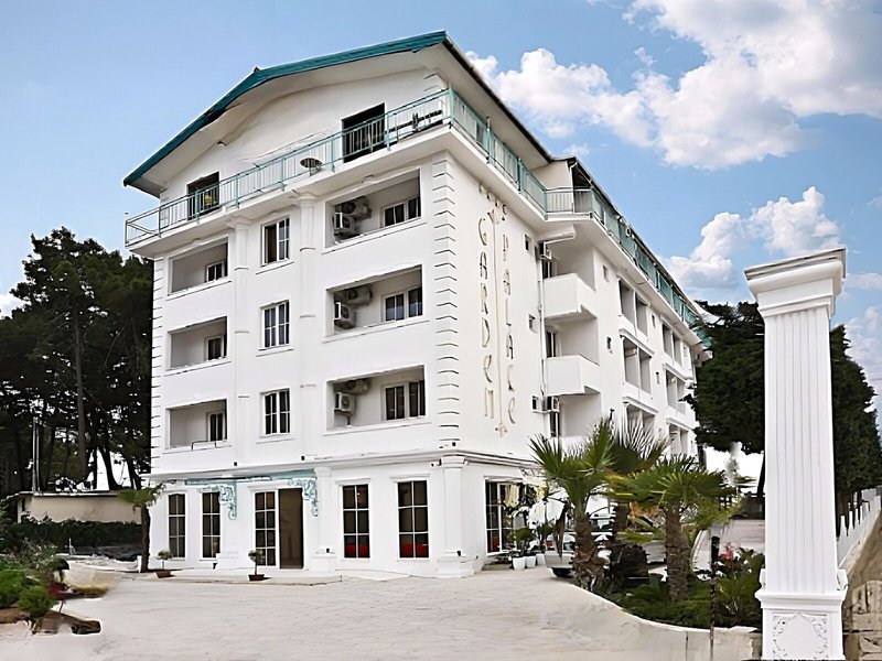 Garden Palace 5