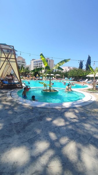 Garden Palace 14