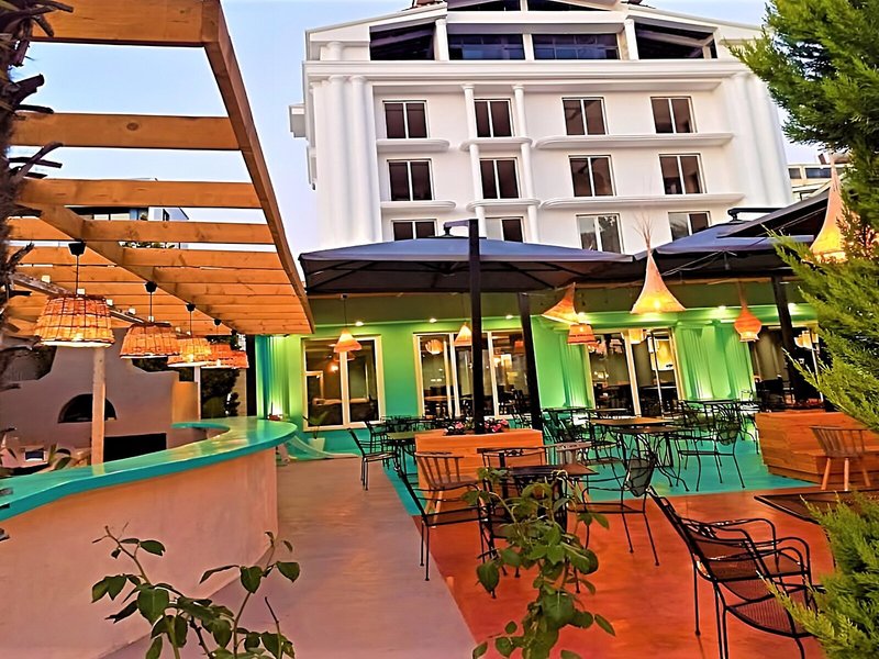 Garden Palace 23