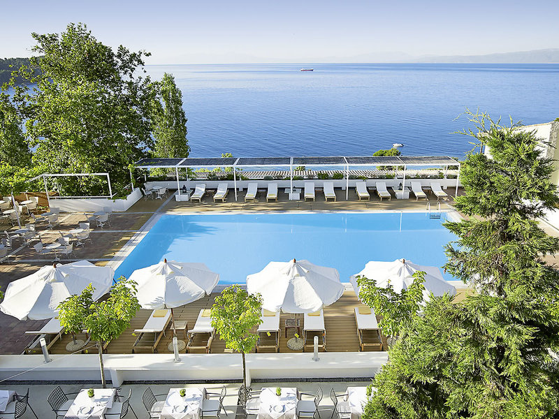 Atrium 5 - Outdoor Pool